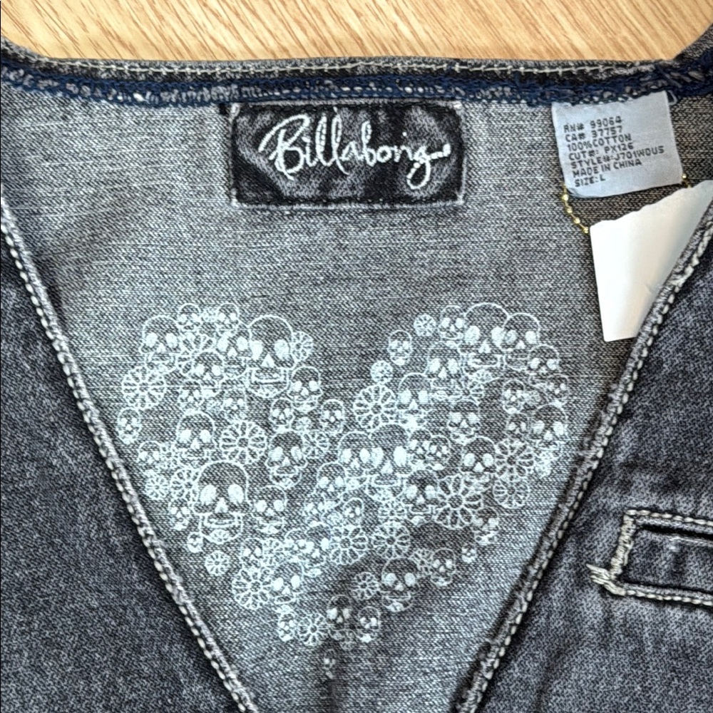 Billabong NWT Faded Black Denim Vest Skull Heart Graphic Y2K Layering - Picture 2 of 6